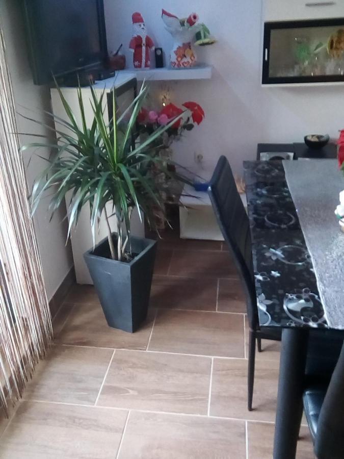 Vera Apartment Kampor Exteriér fotografie